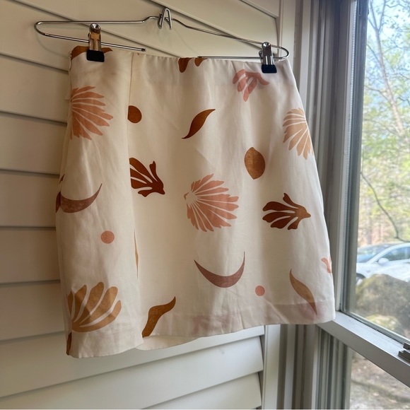 ASTR the Label Cream Skirt - Picture 2 of 3